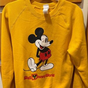 Walt Disney World Yellow Mickey Mouse women’s Sweatshirt Small